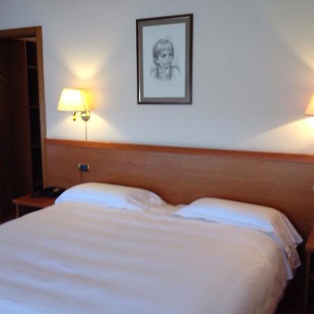 Hotel Palace Rovigo Exterior foto